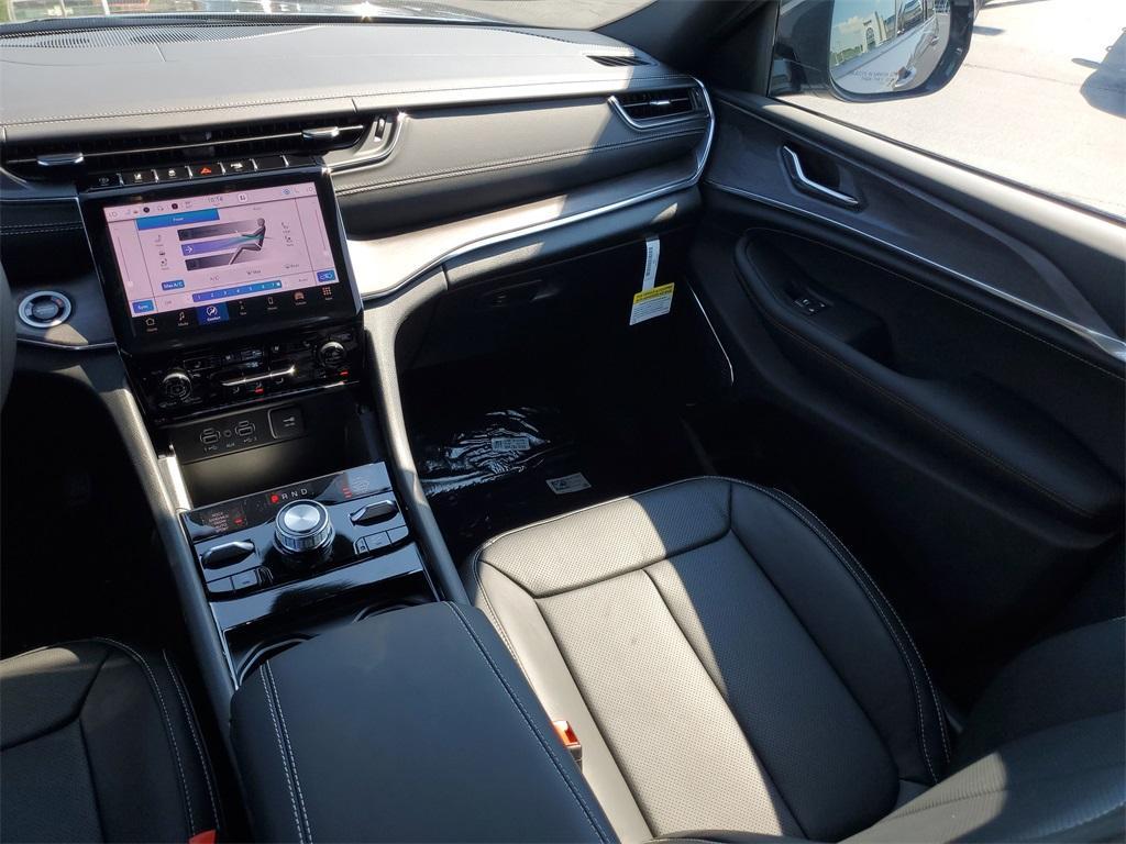 new 2025 Jeep Grand Cherokee L car, priced at $53,249