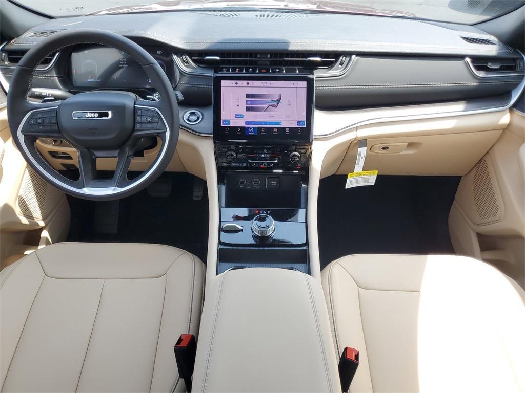 new 2025 Jeep Grand Cherokee car, priced at $39,531