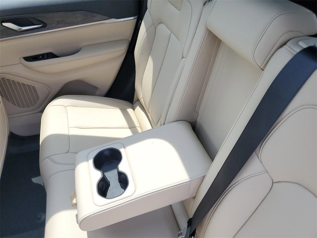 new 2025 Jeep Grand Cherokee car, priced at $39,531