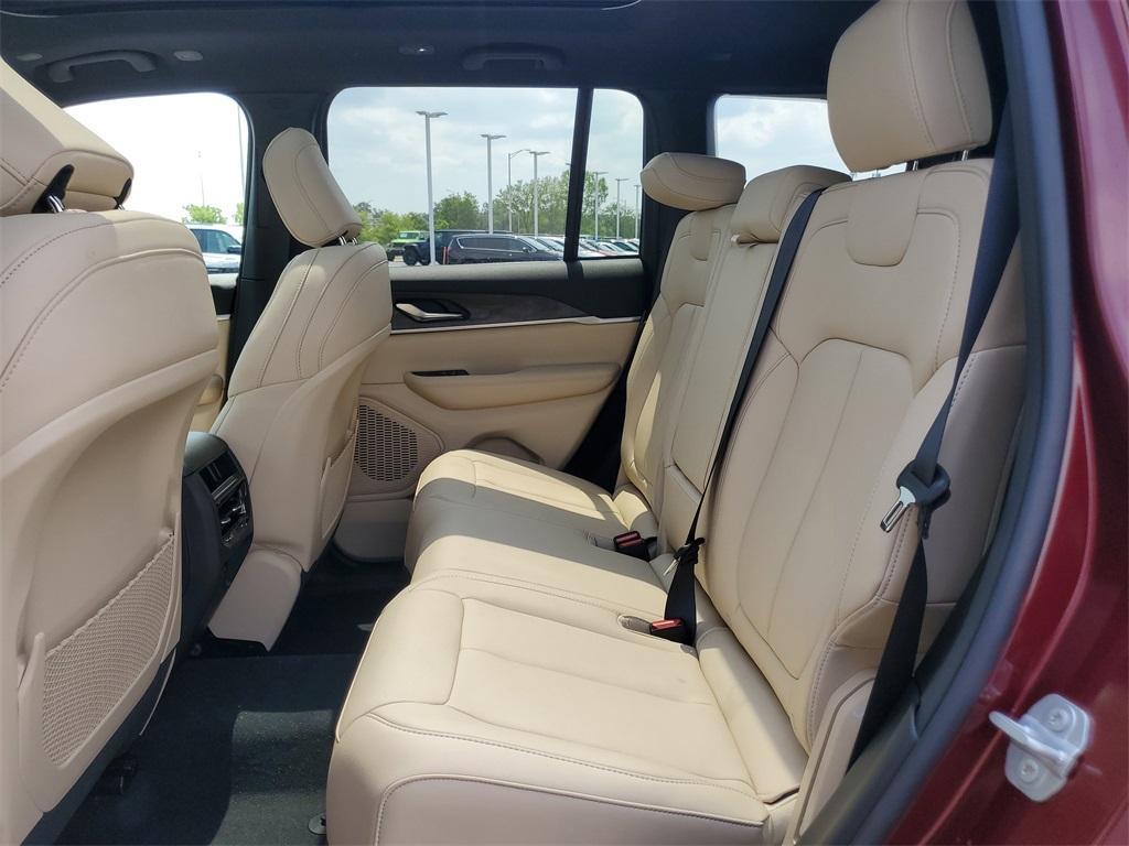 new 2025 Jeep Grand Cherokee car, priced at $39,531