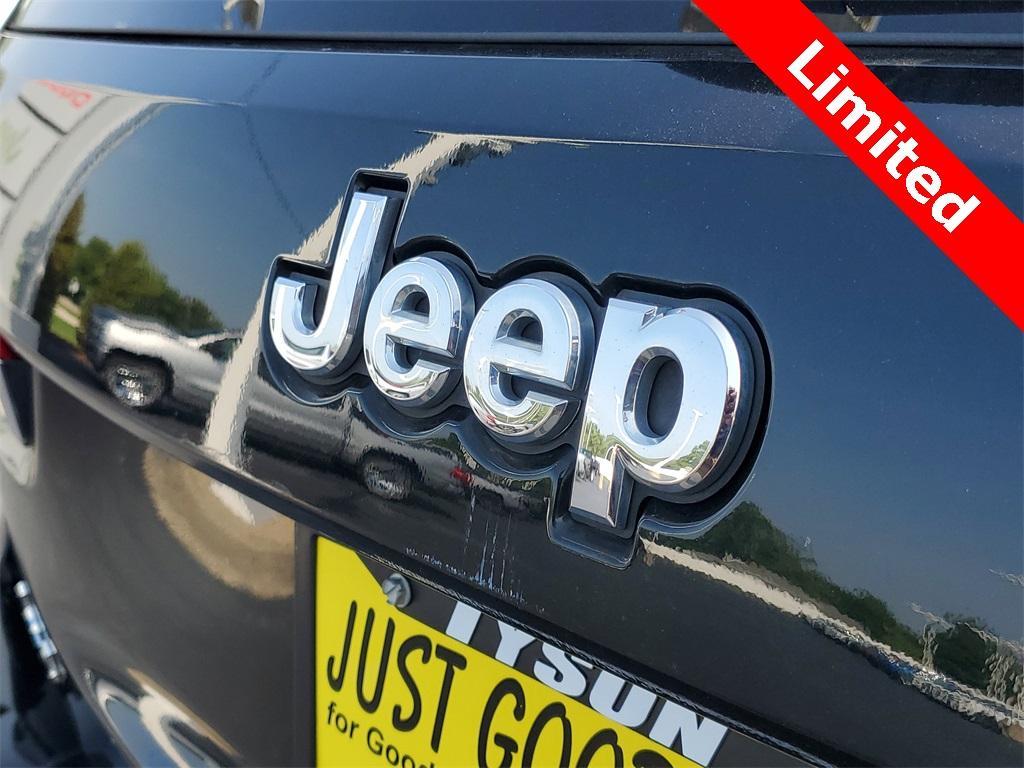 used 2015 Jeep Grand Cherokee car, priced at $12,977
