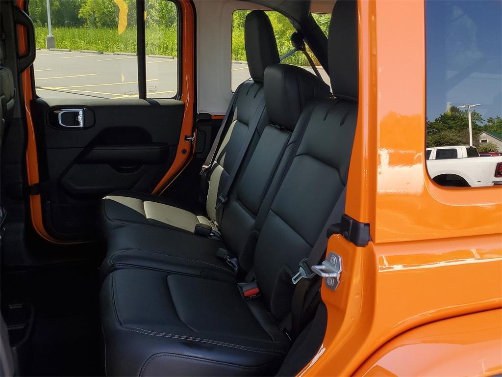 new 2025 Jeep Wrangler car, priced at $51,694