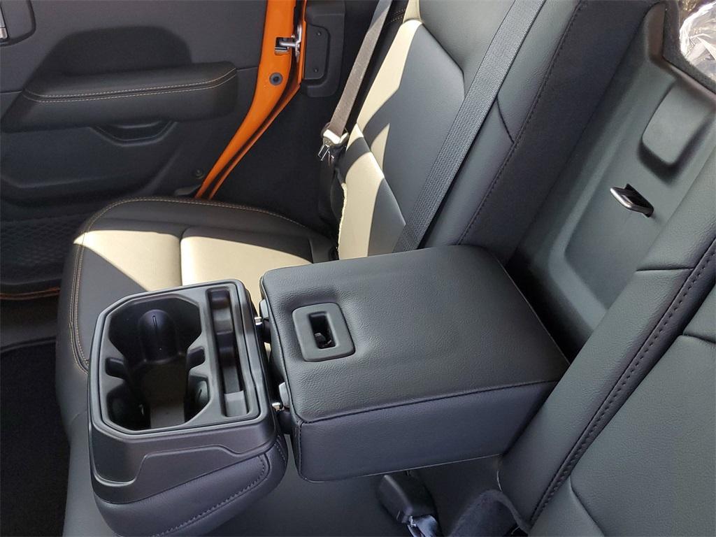 new 2025 Jeep Wrangler car, priced at $51,694