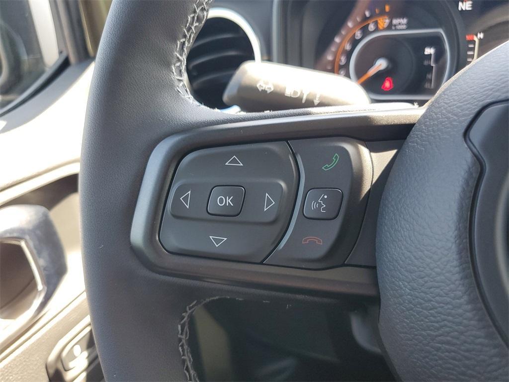 new 2025 Jeep Gladiator car, priced at $44,214