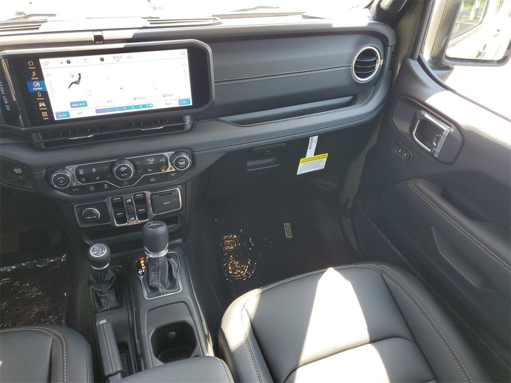 new 2025 Jeep Gladiator car, priced at $44,214