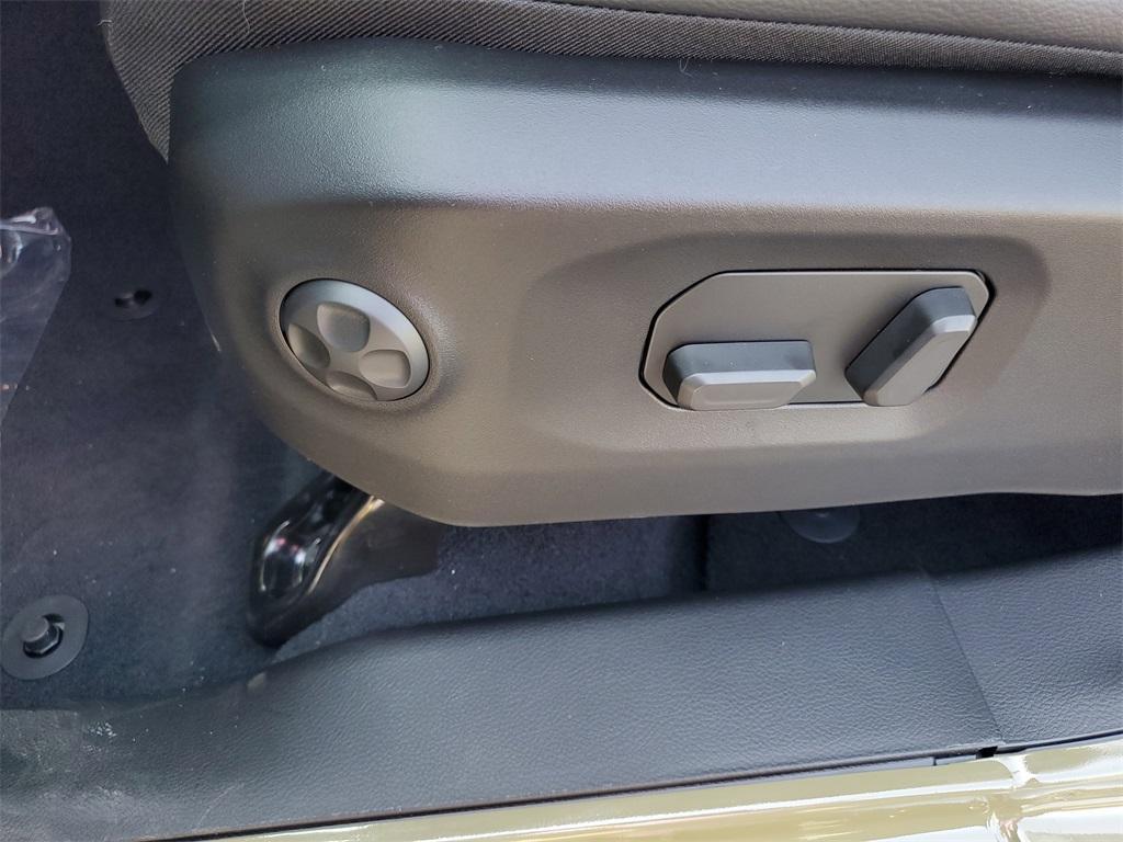 new 2025 Jeep Gladiator car, priced at $44,214