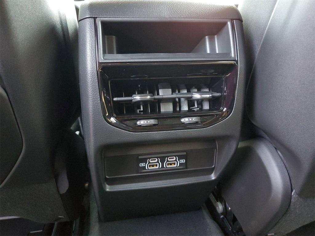 new 2025 Jeep Grand Cherokee car, priced at $38,530