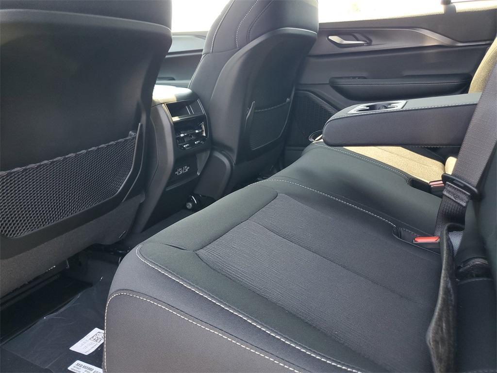 new 2025 Jeep Grand Cherokee car, priced at $38,530