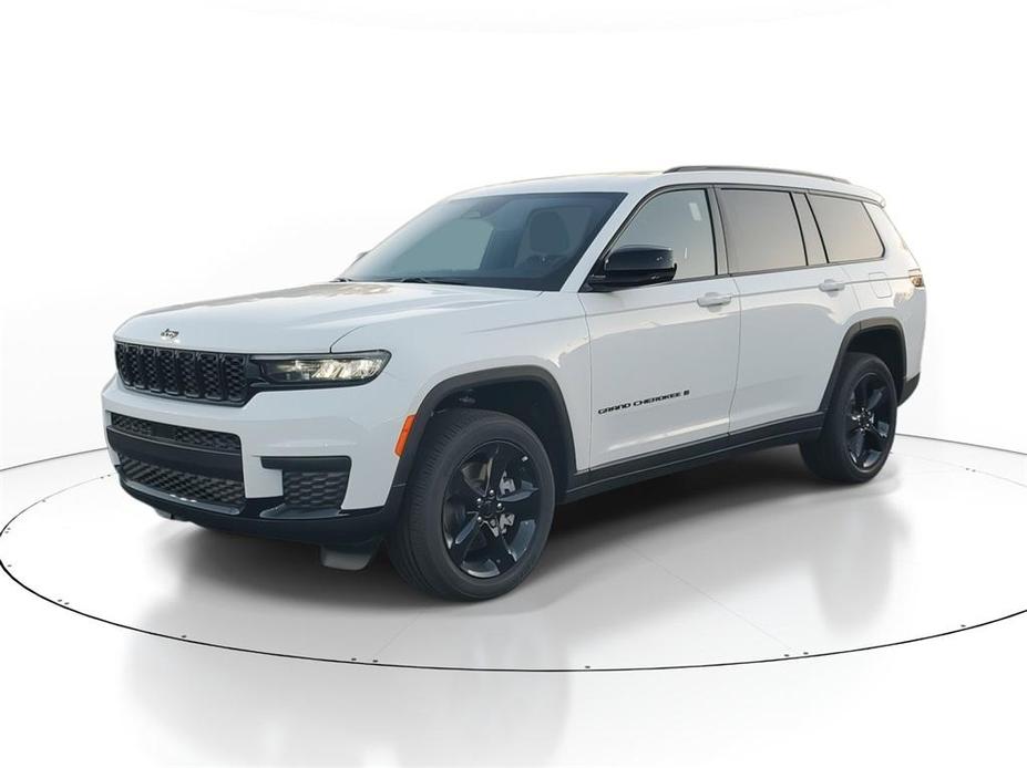 new 2025 Jeep Grand Cherokee car, priced at $48,170