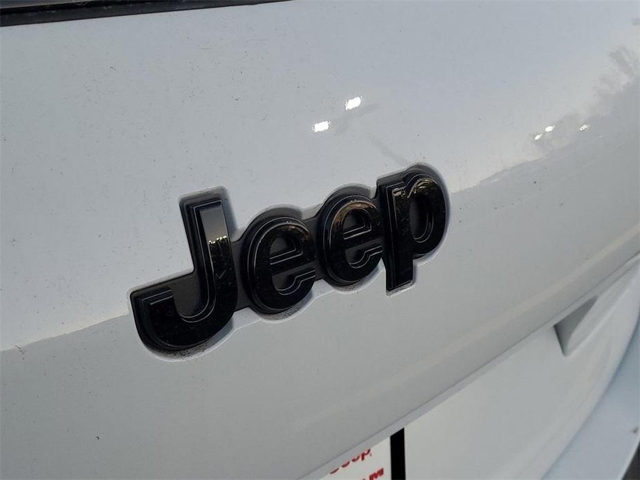 new 2025 Jeep Grand Cherokee car, priced at $48,170