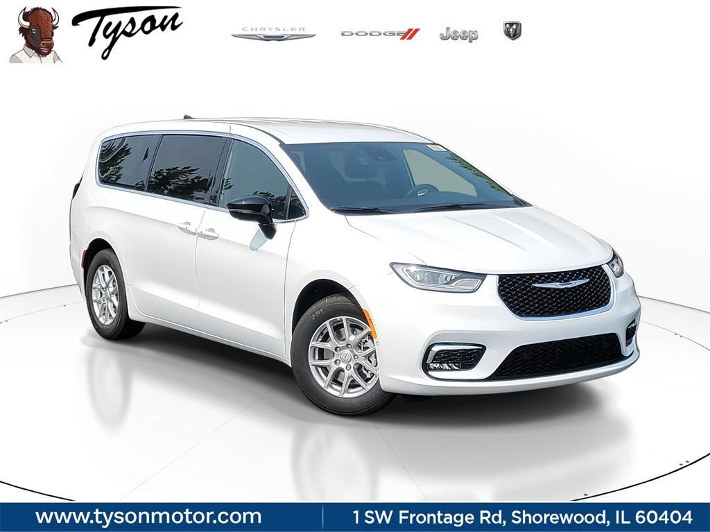 new 2025 Chrysler Pacifica car, priced at $45,225