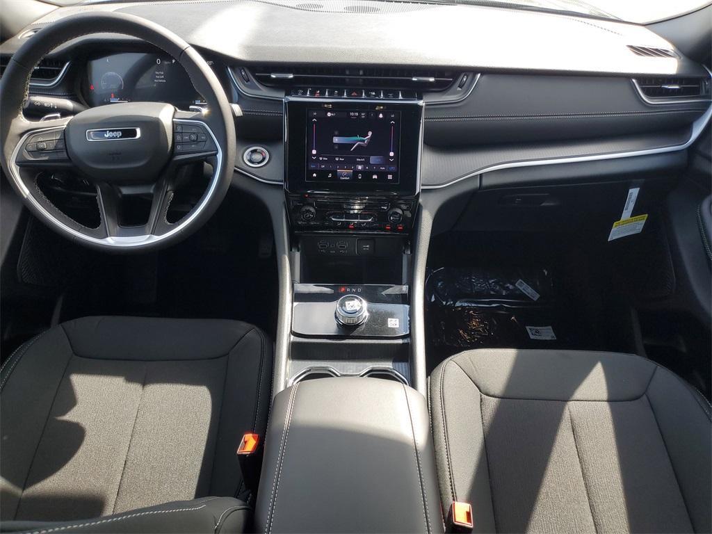 new 2025 Jeep Grand Cherokee car, priced at $37,943