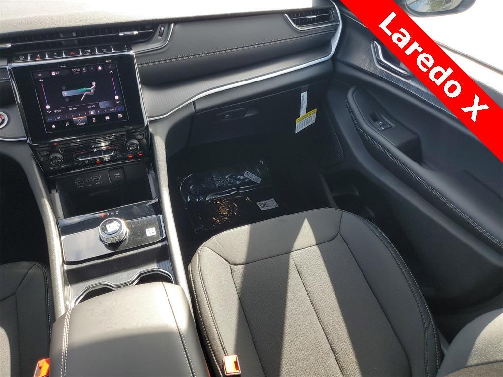 new 2025 Jeep Grand Cherokee car, priced at $36,943