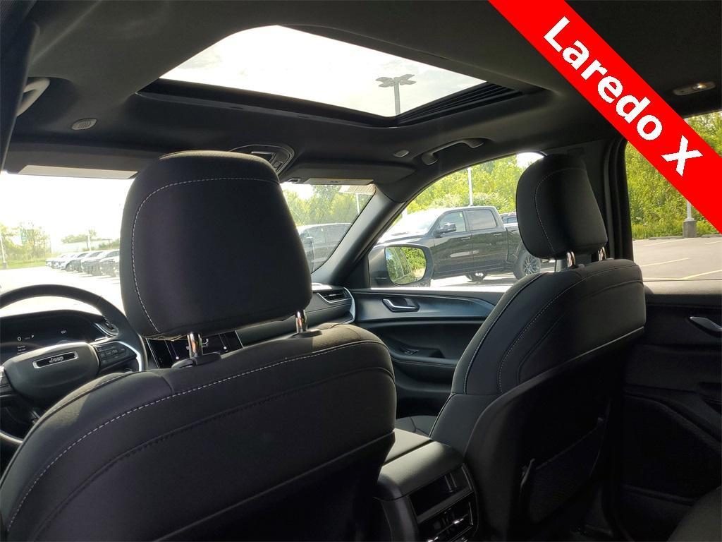 new 2025 Jeep Grand Cherokee car, priced at $36,943
