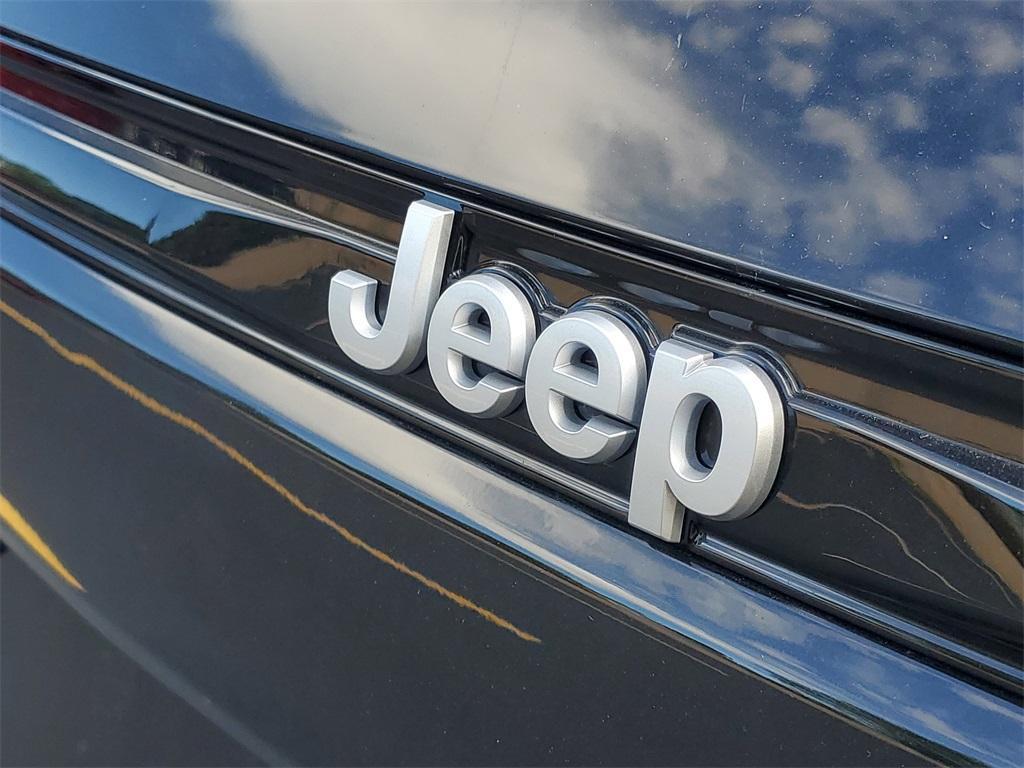 new 2025 Jeep Grand Cherokee car, priced at $37,943