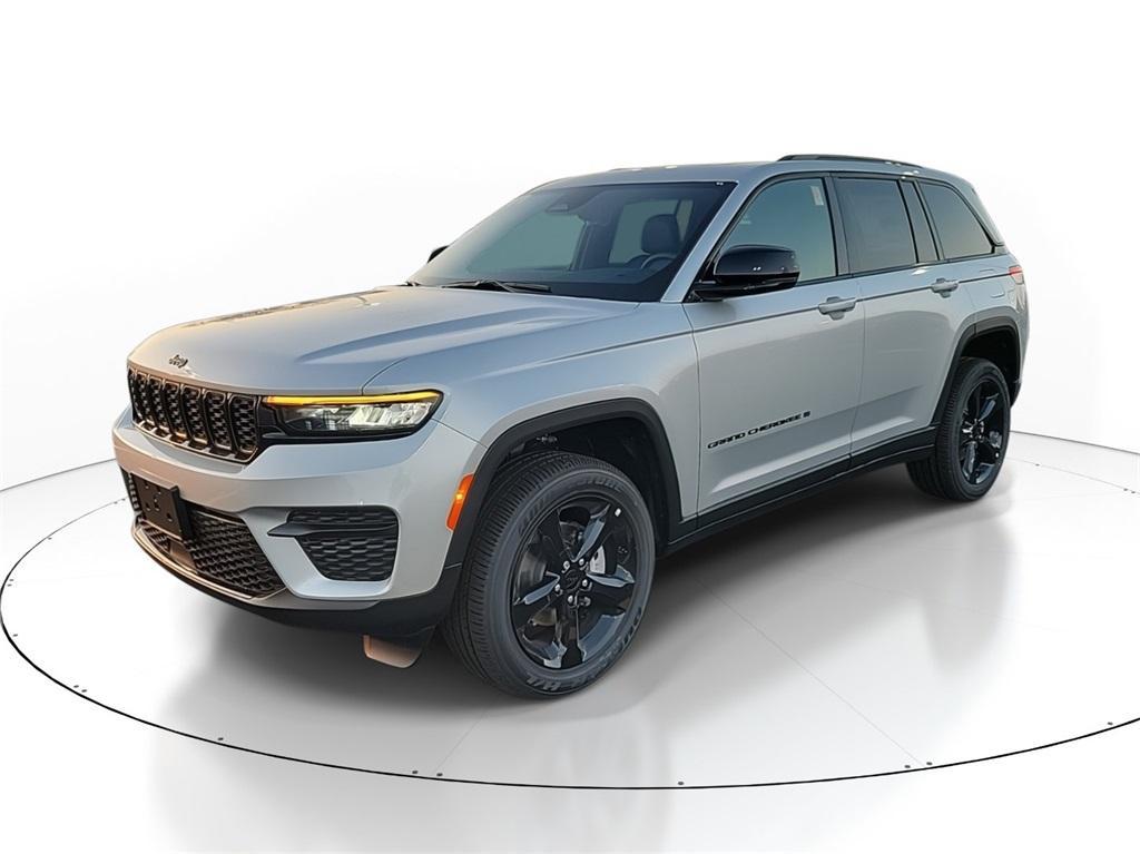 new 2025 Jeep Grand Cherokee car, priced at $42,788