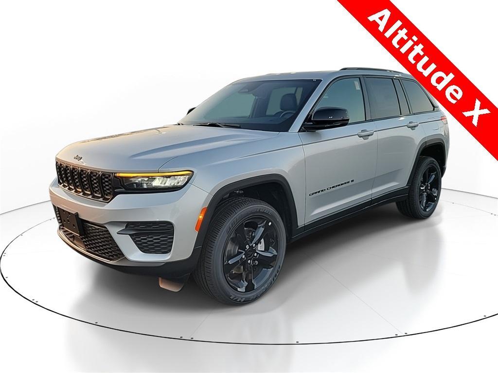 new 2025 Jeep Grand Cherokee car, priced at $40,599