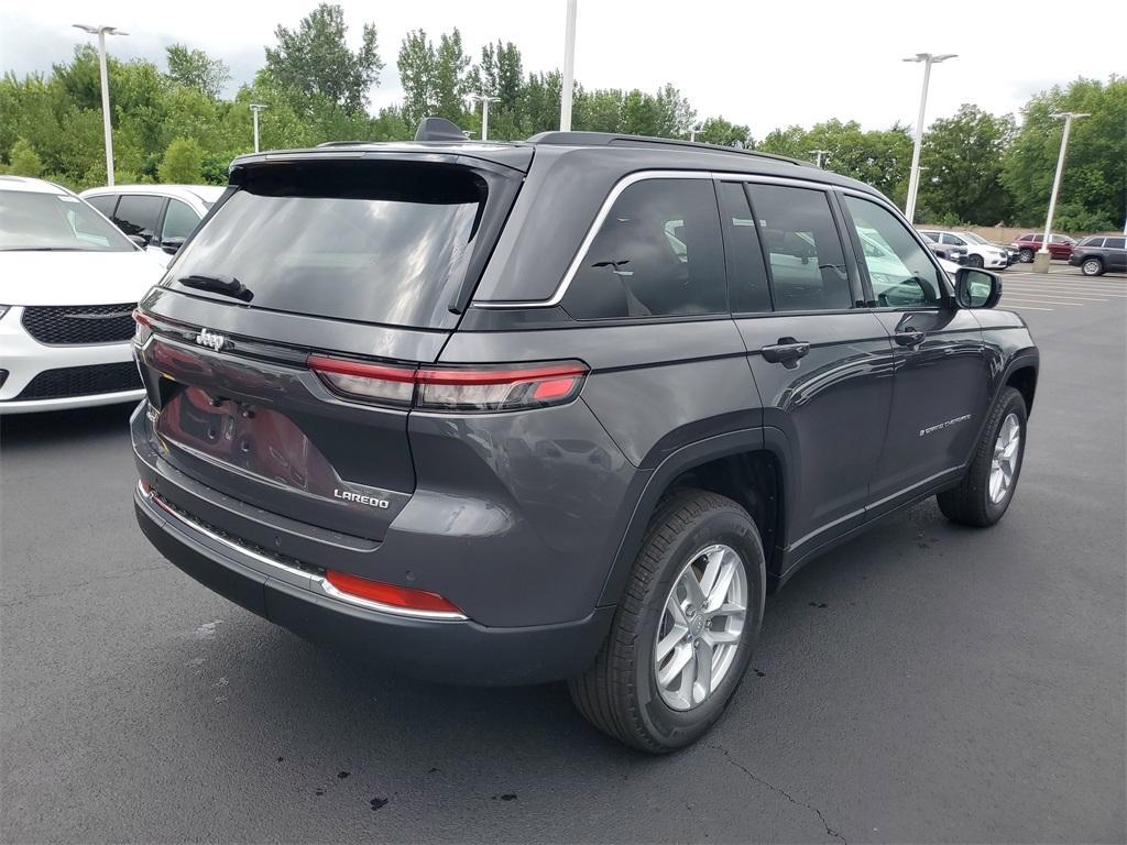 new 2025 Jeep Grand Cherokee car, priced at $40,120
