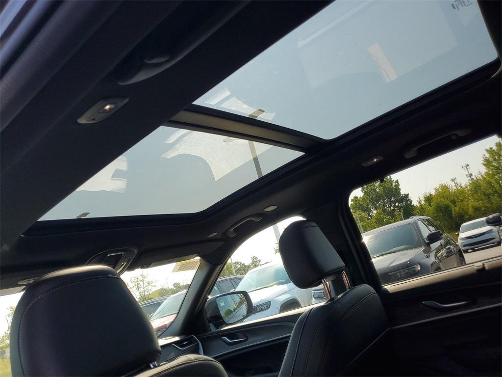 new 2025 Jeep Grand Cherokee car, priced at $49,494