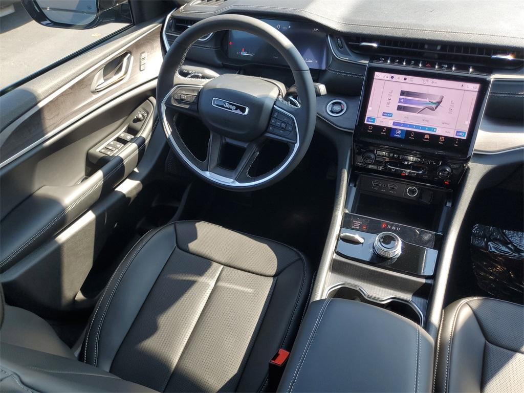 new 2025 Jeep Grand Cherokee car, priced at $49,494