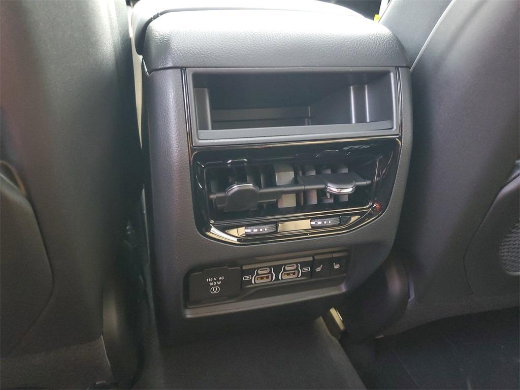 new 2025 Jeep Grand Cherokee car, priced at $49,494