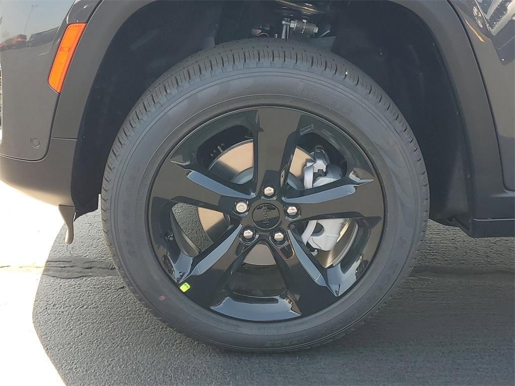 new 2025 Jeep Grand Cherokee car, priced at $49,494