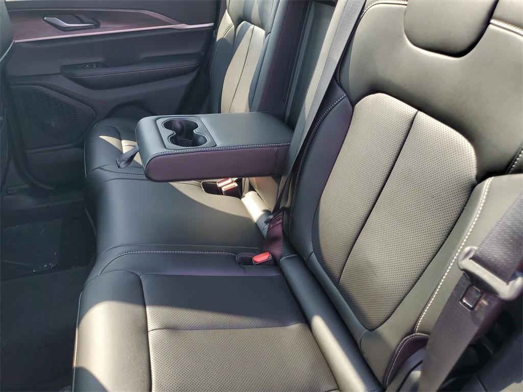 new 2025 Jeep Grand Cherokee car, priced at $49,494
