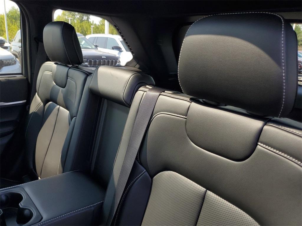 new 2025 Jeep Grand Cherokee car, priced at $49,494