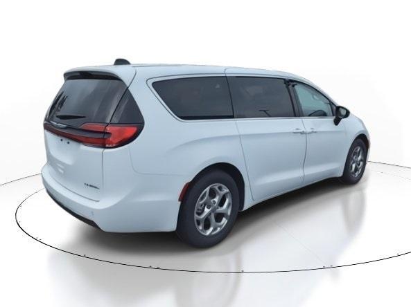 new 2024 Chrysler Pacifica car, priced at $38,477