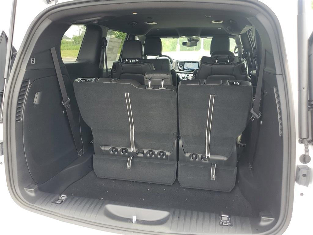 new 2025 Chrysler Pacifica car, priced at $43,973