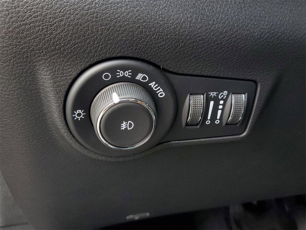 new 2025 Jeep Compass car, priced at $26,760