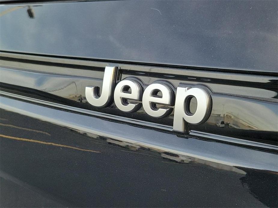 new 2025 Jeep Grand Cherokee car, priced at $47,805