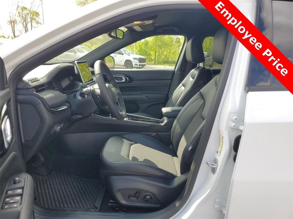 new 2025 Jeep Compass car, priced at $29,283