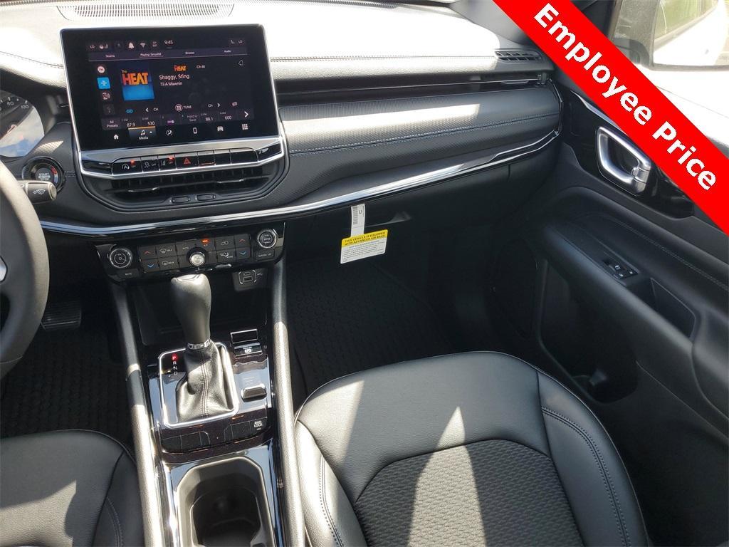 new 2025 Jeep Compass car, priced at $29,283