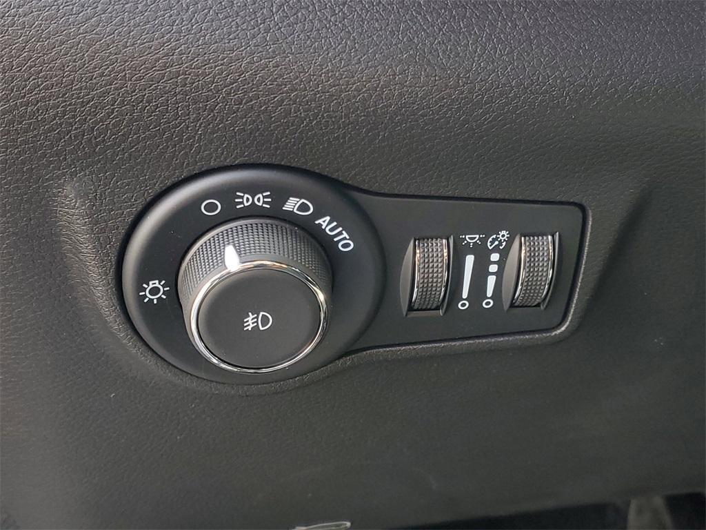 new 2025 Jeep Compass car, priced at $26,260