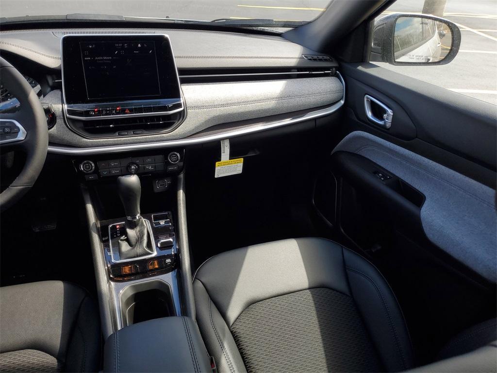 new 2025 Jeep Compass car, priced at $26,260