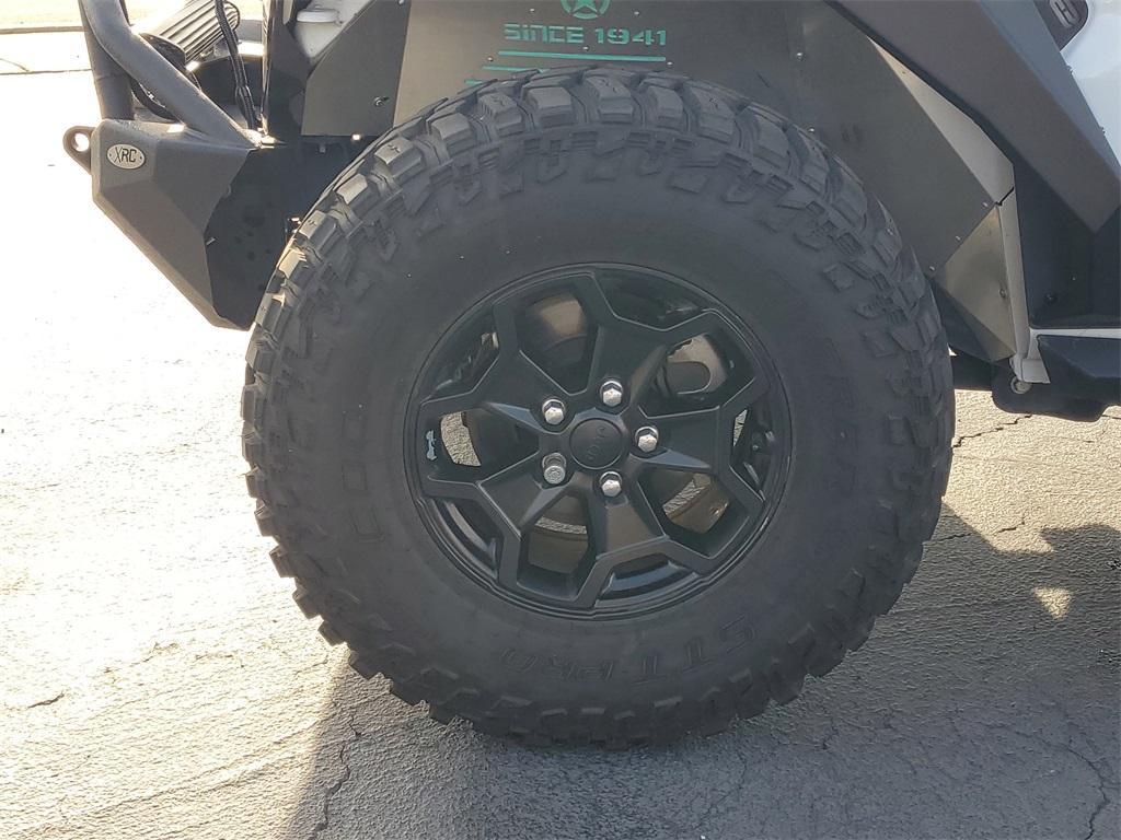 used 2021 Jeep Gladiator car, priced at $31,881