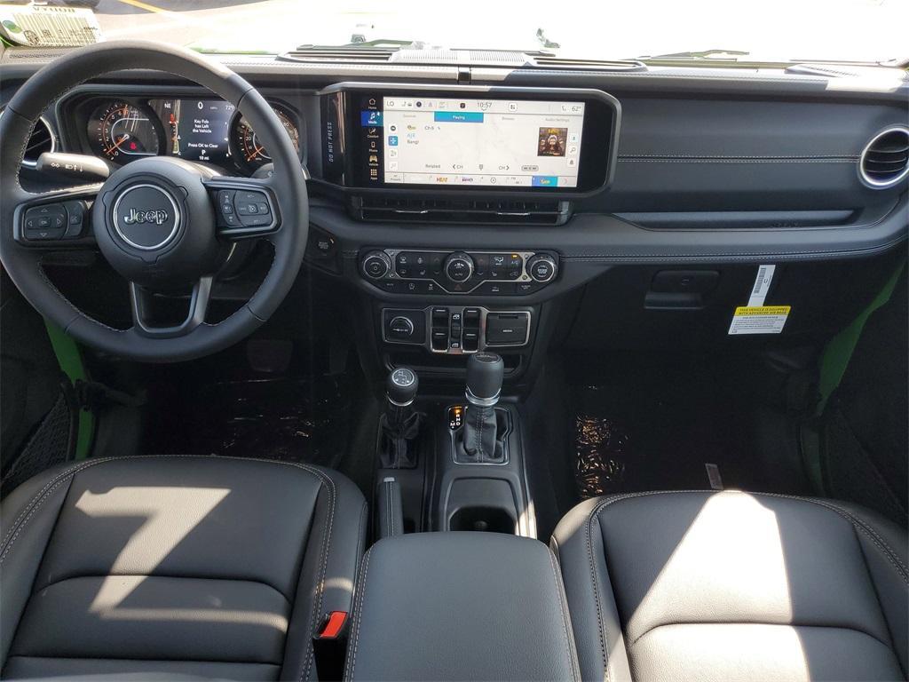 new 2025 Jeep Gladiator car