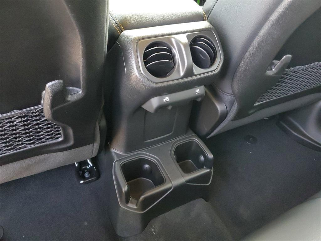 new 2025 Jeep Gladiator car