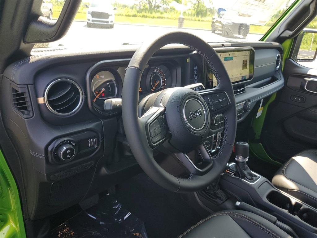 new 2025 Jeep Gladiator car