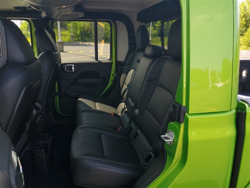 new 2025 Jeep Gladiator car