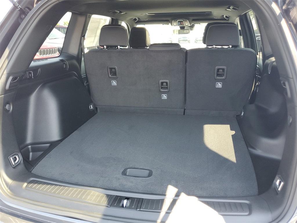 new 2025 Jeep Grand Cherokee car, priced at $42,693