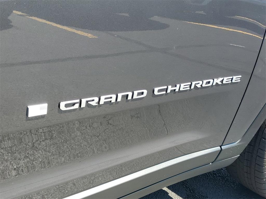 new 2025 Jeep Grand Cherokee car, priced at $42,693