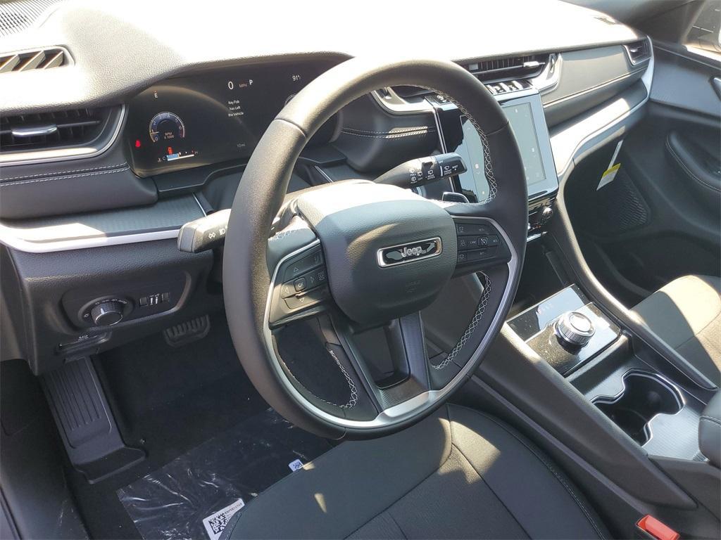 new 2025 Jeep Grand Cherokee car, priced at $42,693