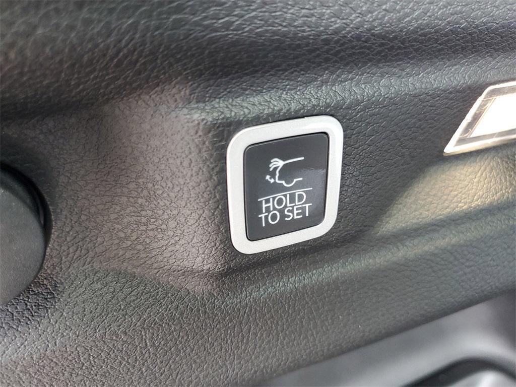 new 2025 Jeep Grand Cherokee L car, priced at $41,219