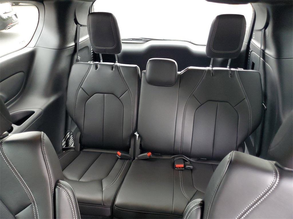 new 2026 Chrysler Pacifica car, priced at $45,556