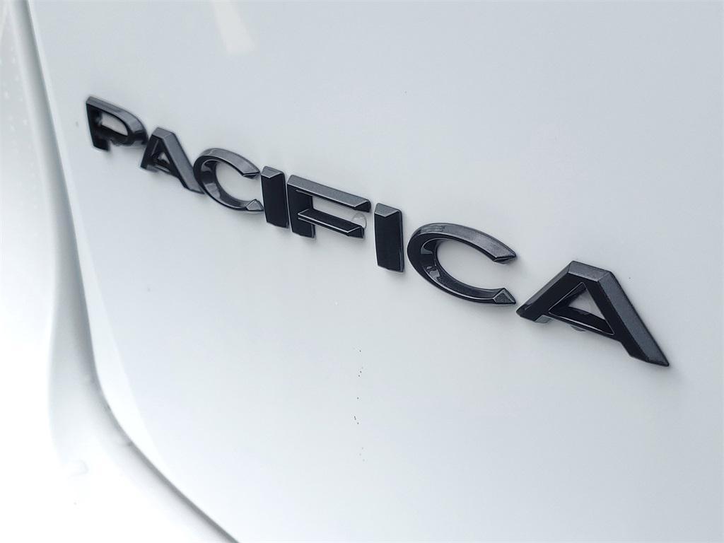 new 2026 Chrysler Pacifica car, priced at $45,556