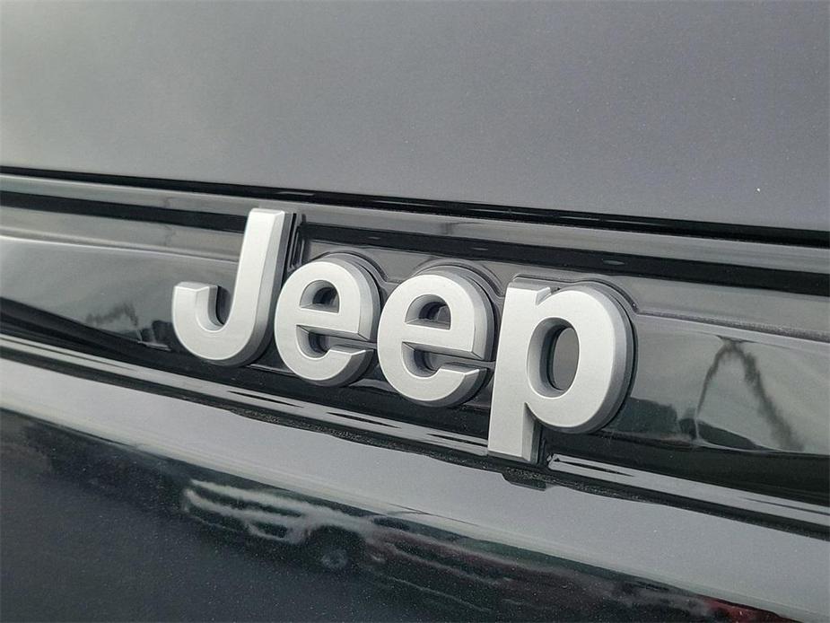 new 2025 Jeep Grand Cherokee car, priced at $42,506