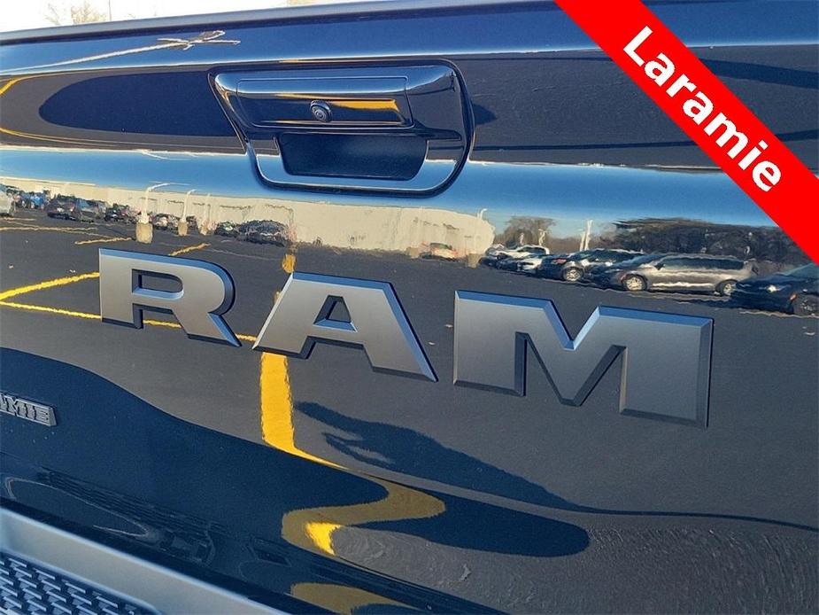 new 2025 Ram 1500 car, priced at $60,277