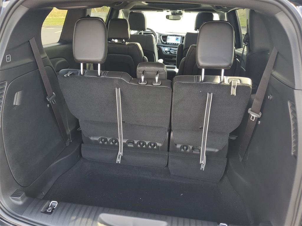new 2026 Chrysler Pacifica car, priced at $48,132
